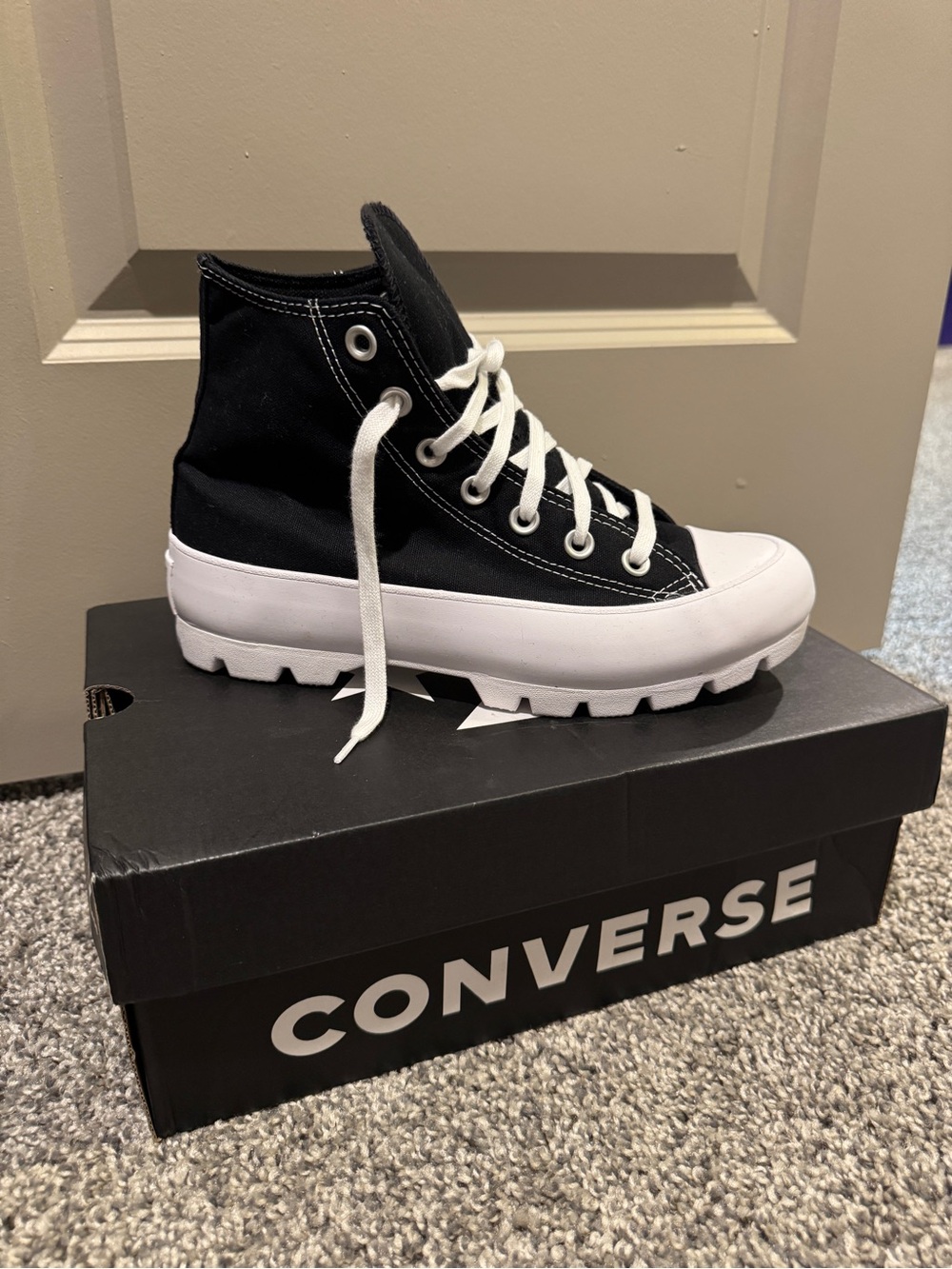 Womens Converse Chuck Taylor All Star Lugged Heel High-Top Sneaker - Black